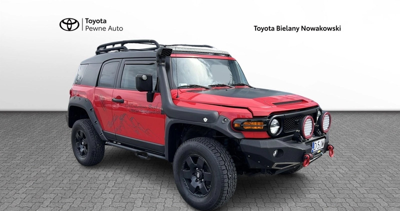 Toyota FJ cena 189000 przebieg: 121536, rok produkcji 2012 z Rzepin małe 379